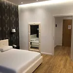 Aurelis 4* Bërxull