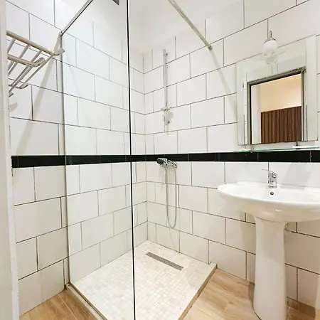 Aurelis 호텔 Bërxull