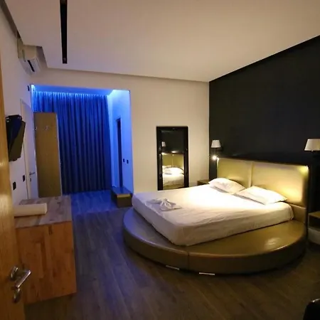 Aurelis Hotel