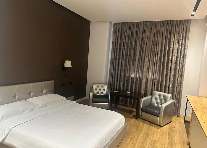 Aurelis 호텔 Bërxull