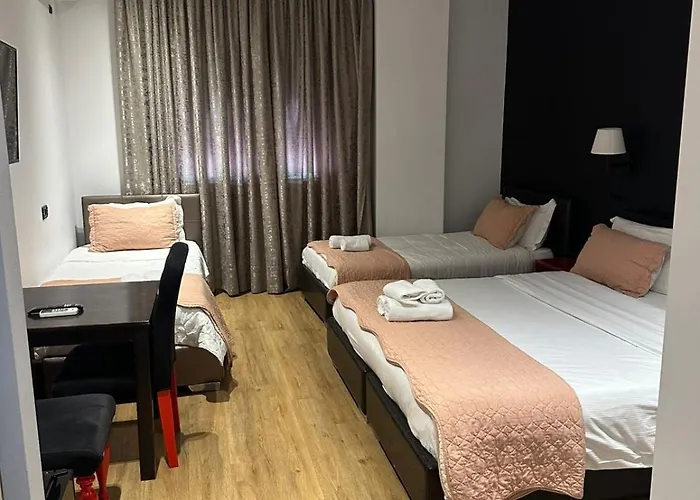 Aurelis 호텔 Bërxull