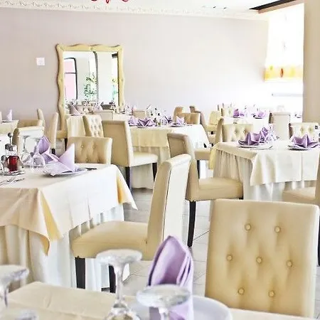 Hotel Aurelis Bërxull